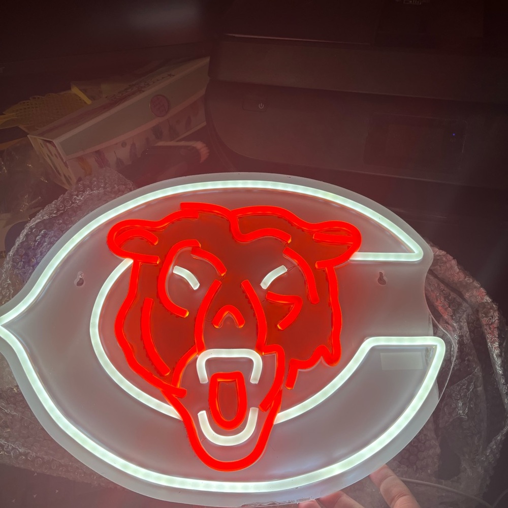 New Chicago Bears Adjustable Neon Light! Perfect for any Bears fan/man cave.